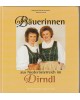 Bäuerinnen aus Niederösterreich im Dirndl